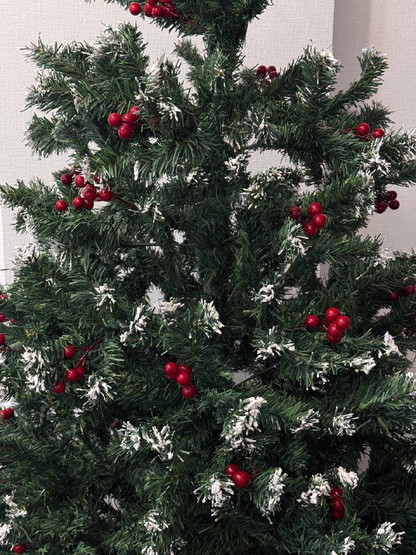 Искусственная елка высокая 2