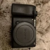 Фотоаппарат Sony A6300 с двумя аккумуляторами и зарядкой 1