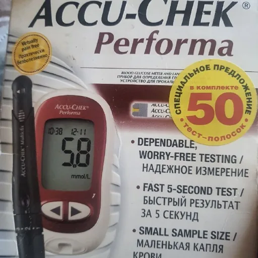 Глюкометр Accu-Chek Performa с 50 тест-полосками