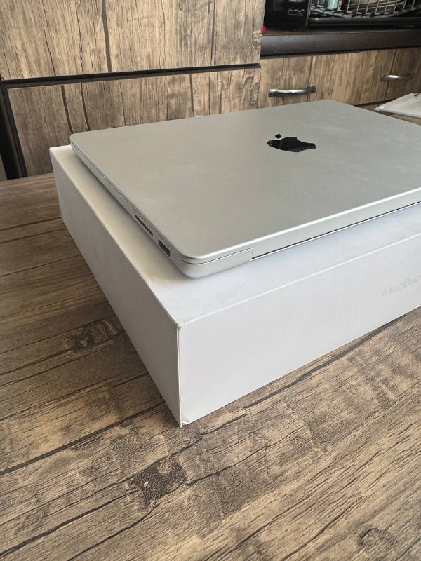 Macbook Pro 14 Inch 2023 M3 8/512 8