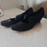 Зонты, сумка, тумбочки, столик, наклейки, туфли, кронштейн 6