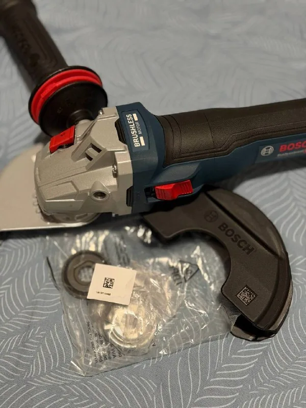Углошлифовальная машина Bosch GWS-11S Professional Heavy Duty 1