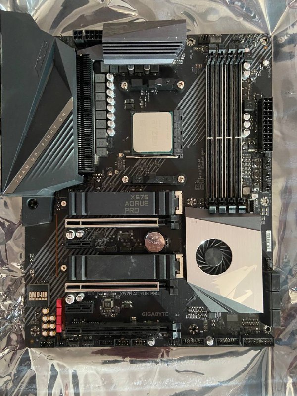 Видеокарта Nvidia Geforce RTX 3080, Процессор AMD Ryzen 5 5600X, Материнская плата Gigabyte X570 AORUS PRO 6