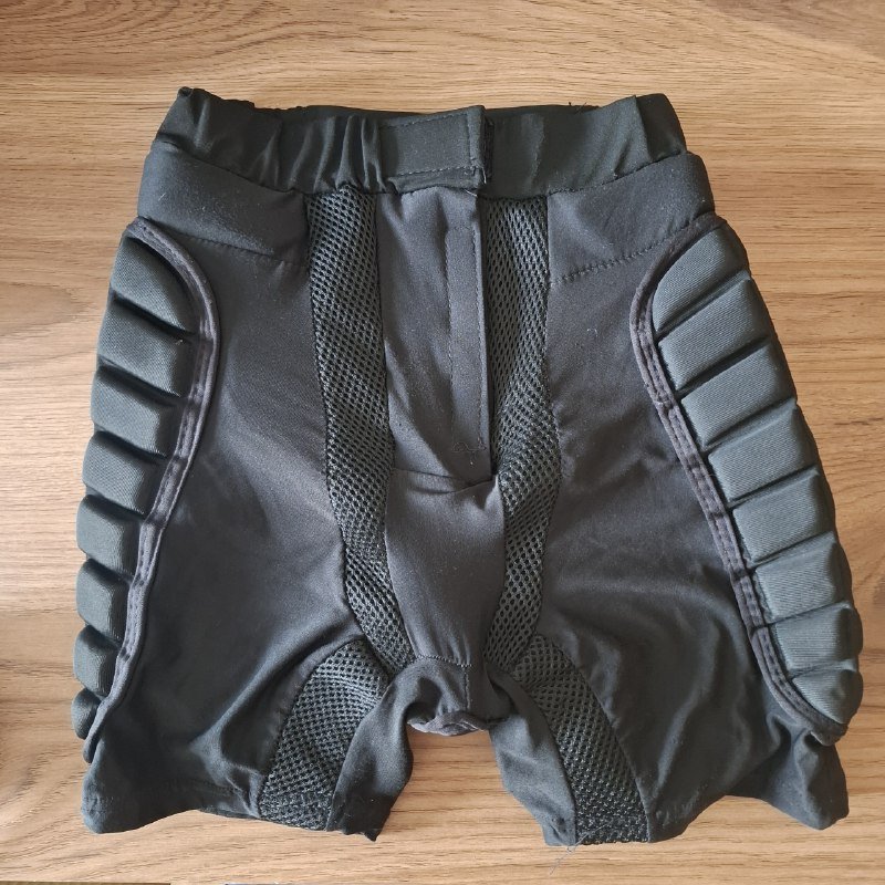 Горнолыжные защитные шорты