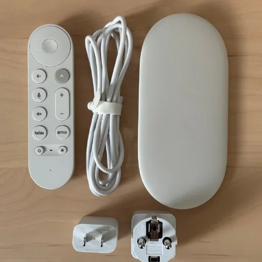 Google TV Streamer 4K, AirPods Pro 1st Gen, Xiaomi WiFi+ усилитель, USB-C HDMI адаптер, USB-C MacBook хаб