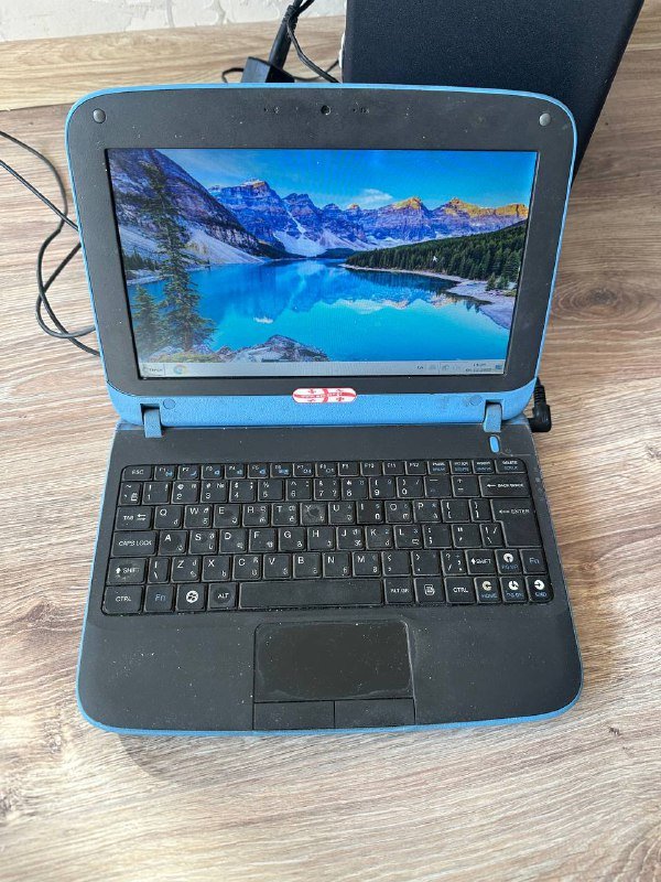 Ноутбук детский с зарядным устройством