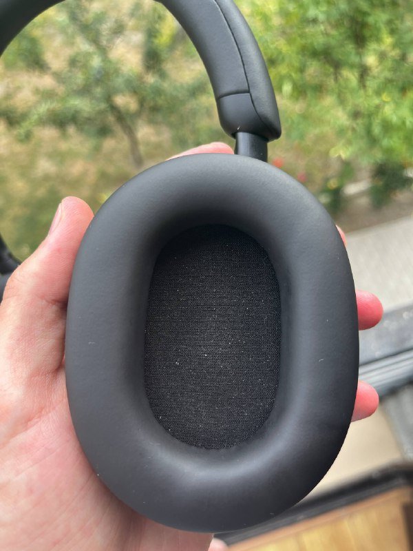 Sony WH-1000XM5 наушники и кабель mini-jack 4