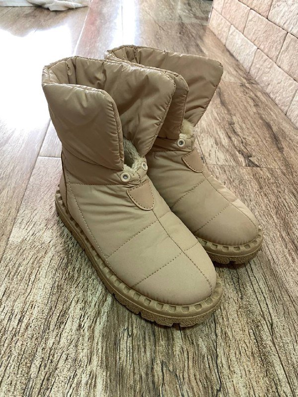 Болоневые угги 37 размер непромокаемые