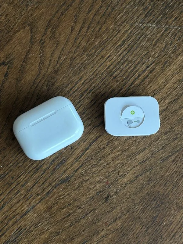 Кейс AirPods Pro 3