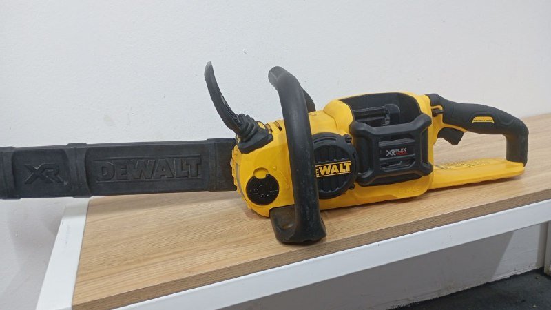 электропила DeWALT аккумуляторная DCM575 2
