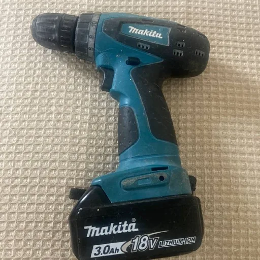 Шуруповерт Makita