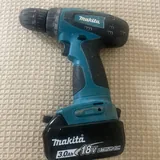 Шуруповерт Makita 1