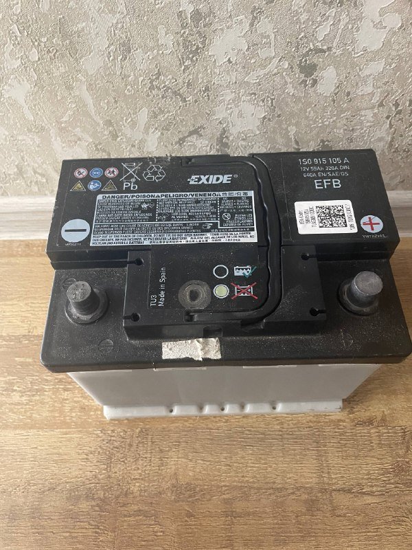 Аккумулятор автомобильный рабочий 2