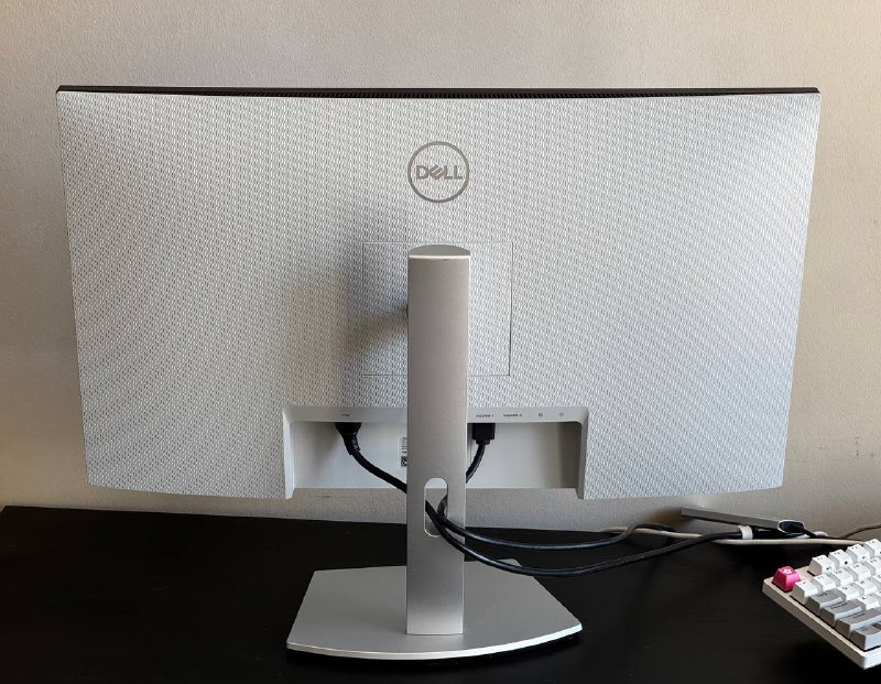 Монитор 4k 27 Dell в идеальном состоянии 2