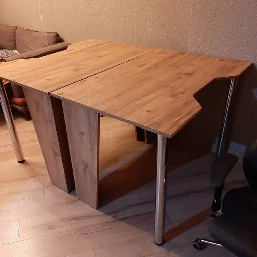 Desk with elbow cutout