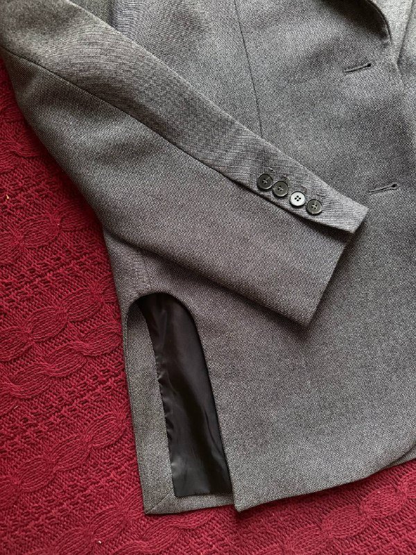 Пиджак, футболка, юбка-трапеция, укороченный свитер, кожаная юбка H&M 2