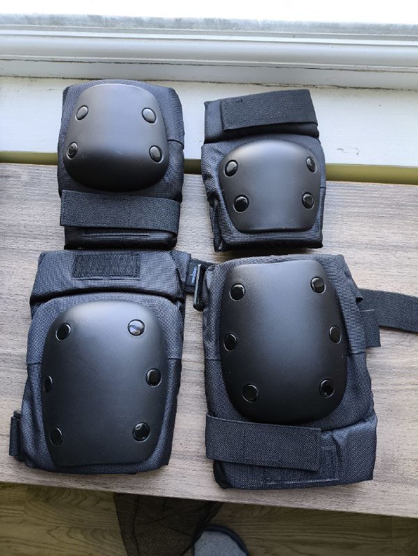 Роликовые коньки, наколенники, защита рук 2