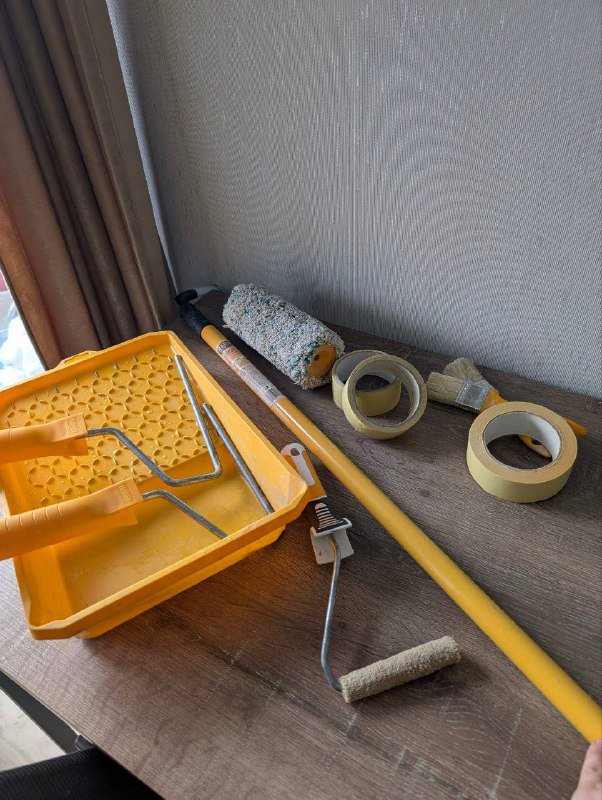 Малярная ванночка, валик, держатели для валика, телескопический держатель для валика