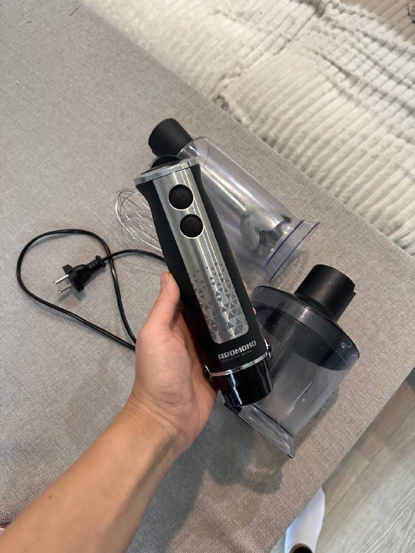 Вафельница, миксер, кухонные весы, электроштопор, сито, блендер Redmond 6