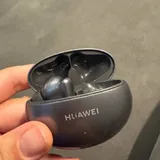 Кейс Huawei FreeBuds 4i и левый наушник 2