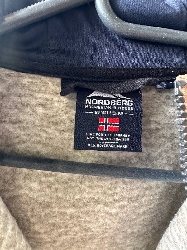 Фирменная кофта на флисе размер S 3