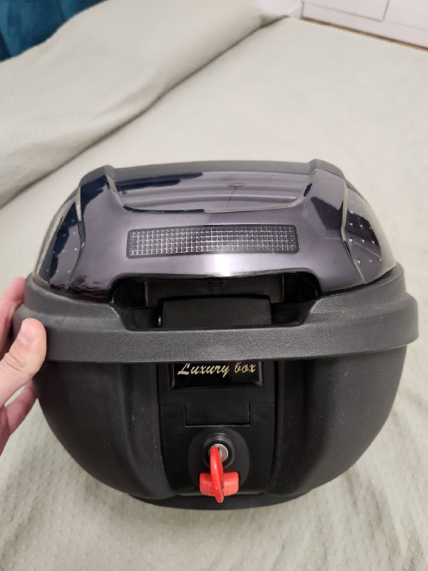 Задний кофр багажник для мотоцикла или скутера 3