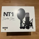 RØDE NT1 Signature, Audient iD4 MKII, Nanlite FC-120B, Godox QR-P70 + Grid 4