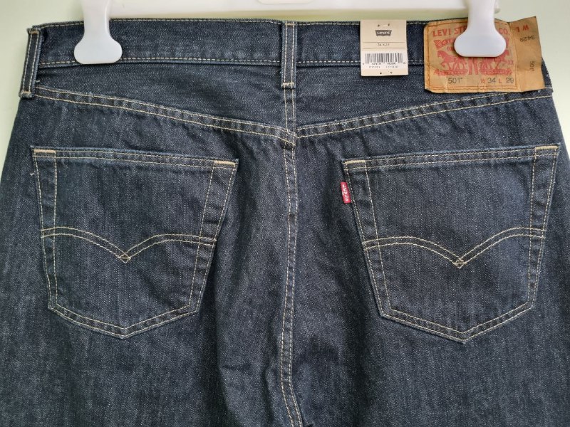 Джинсы Levis 501
