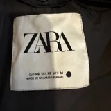 Пальто Calvin Klein, пальто Zara, меховушка Levi’s, жилетка, курточка Puma 4