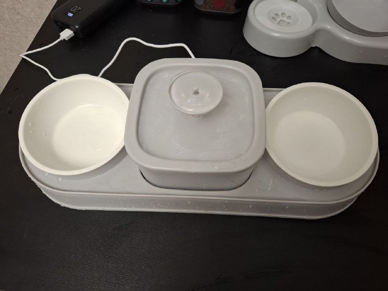 Кормушки для кошки с поилкой и мисками