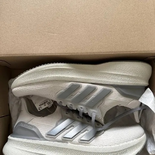 Кроссовки adidas Ultraboost 5