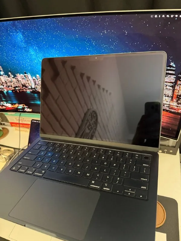 MacBook Air M2 8/256 1