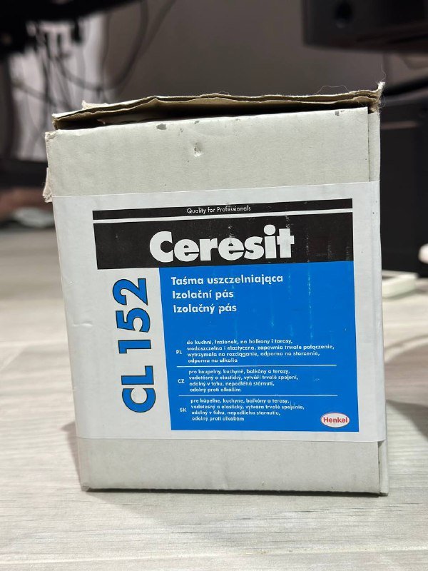 Шпатель, краска, эпоксидная затирка, лента, валик для шпаклевки 6