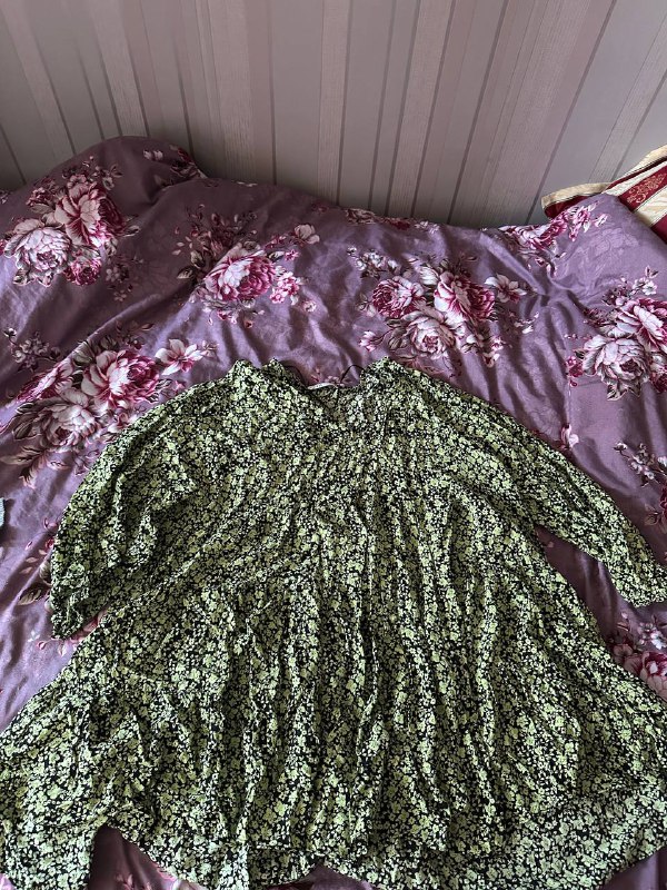 два красных топа, лонг сливы h&m, платье зара, боди h&m 3