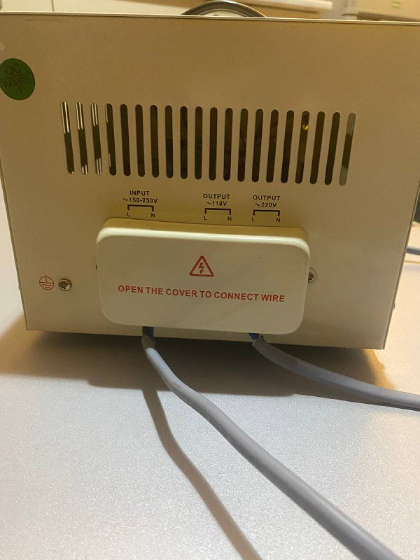 Регулятор напряжения переменного тока Andeli SVC-2000VA 2