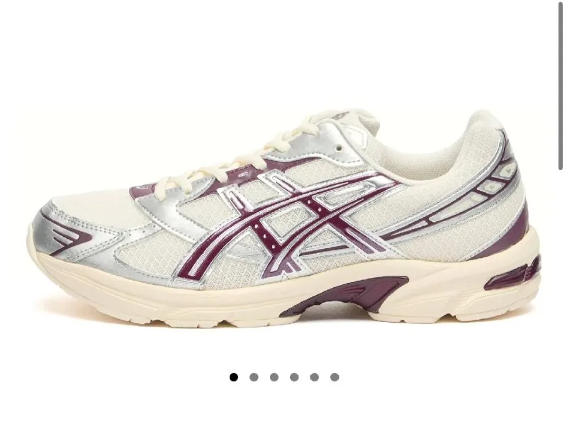 Кроссовки Asics
