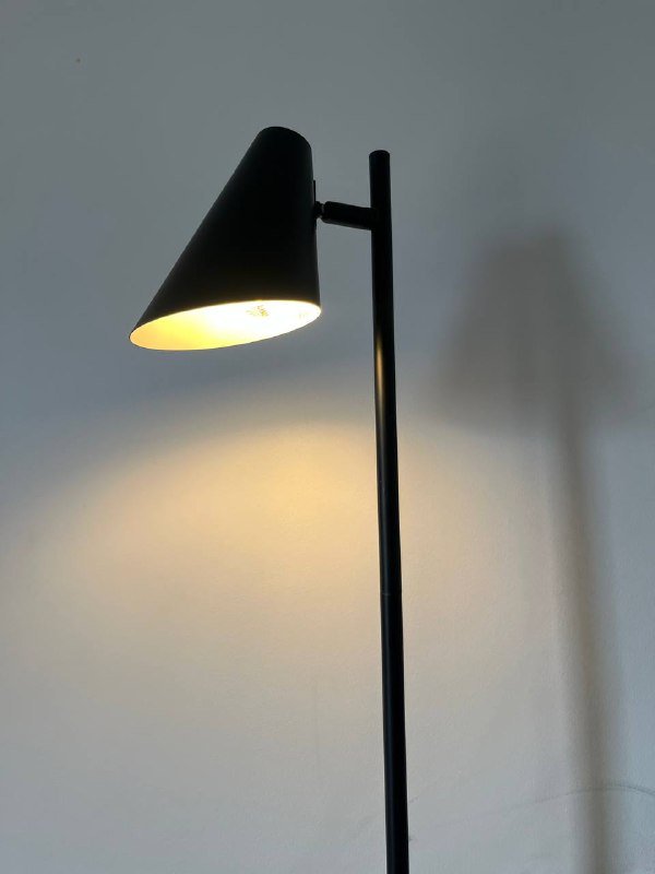 Напольная лампа Jysk, настольный светильник Xiaomi 2