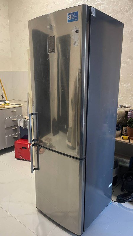 Не работающий холодильник Samsung