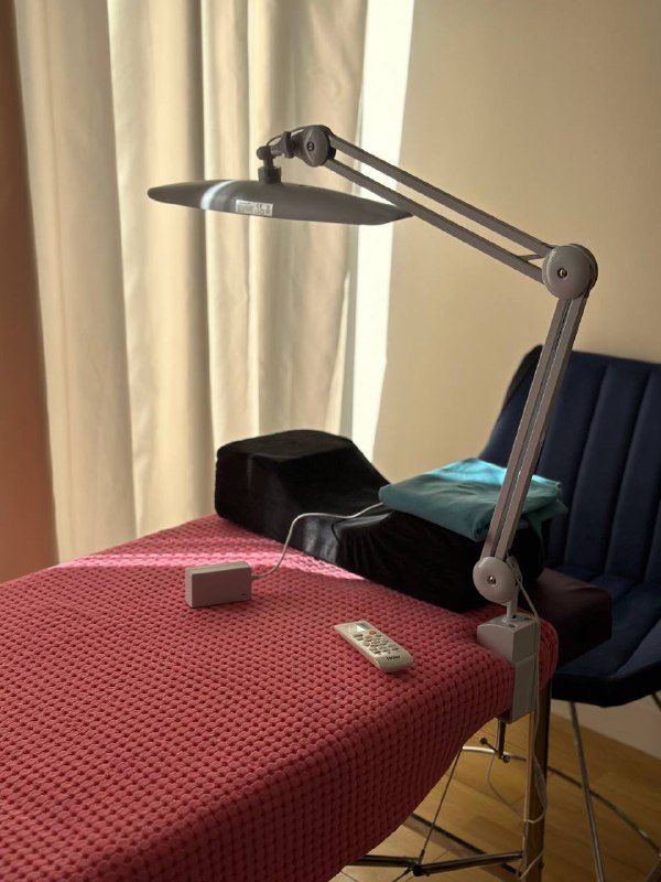 Настольная LED-лампа с креплением 2