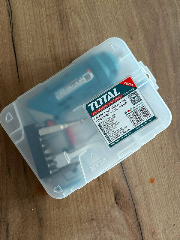 Шуруповерт Total с насадками 2