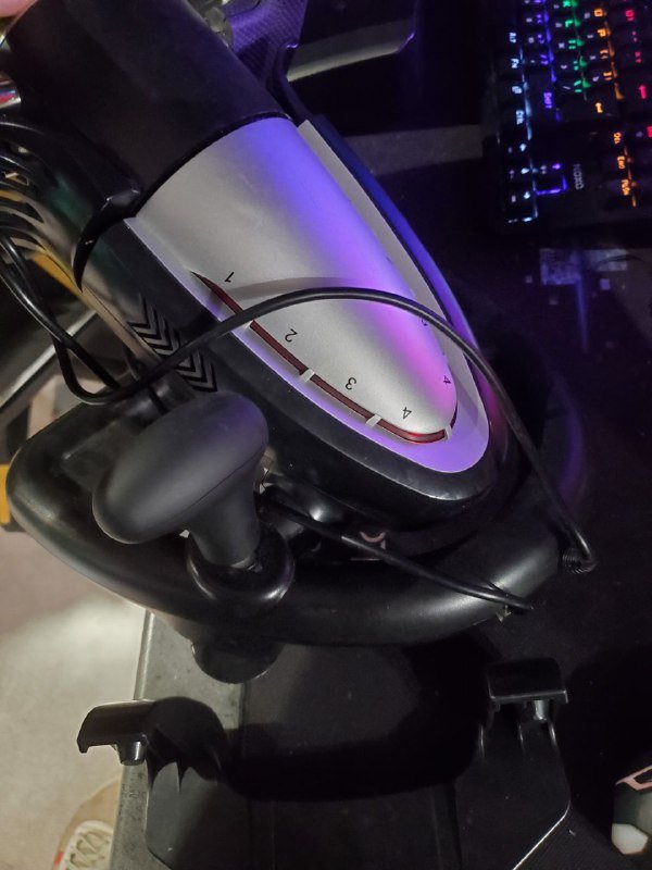 Руль с педалями и переключением скоростей 3