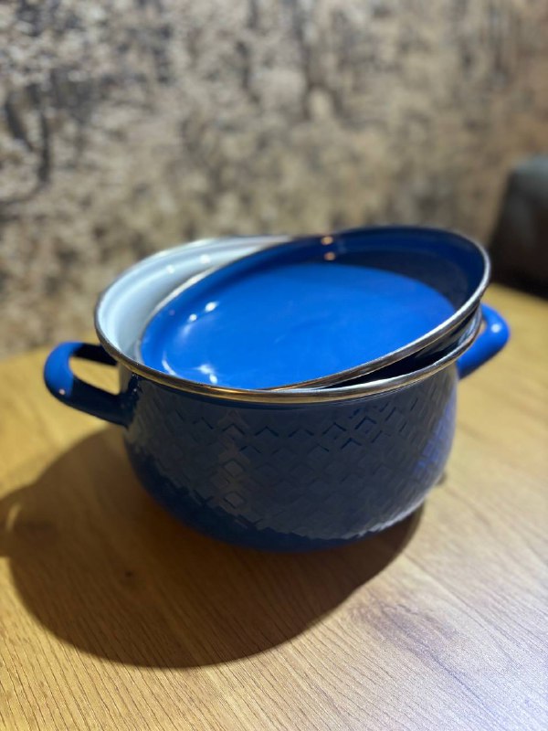 Ручная соковыжималка, ковшик, кастрюля, формы для выпечки, миска 3