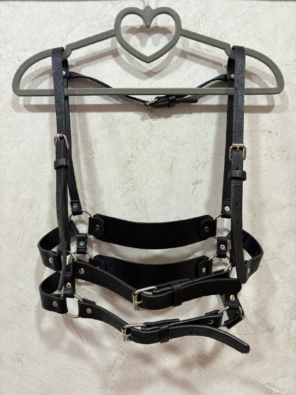 Портупея из экокожи с серебряной фурнитурой