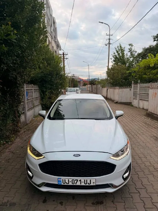 Ford Fusion Hybrid 2016 1