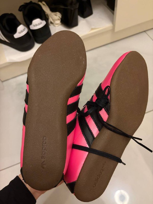 Женские кроссовки Adidas Tokyo ярко-розовые, размер 41⅓ 2