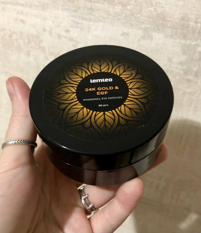 Power bank, книги, липкие ленты, бельевая веревка, кошелек, патчи 10