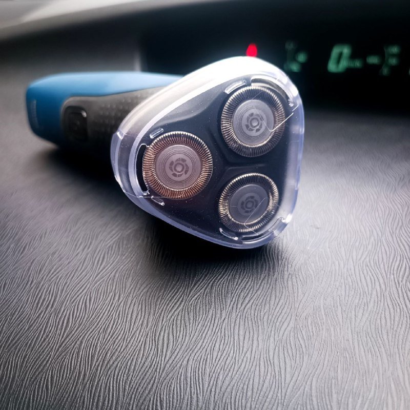 Philips electric shaver 1000 Series 3