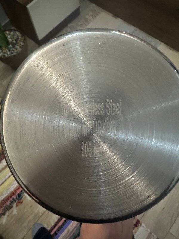 Пылесос, кувшин, канделябры, весы, коврики