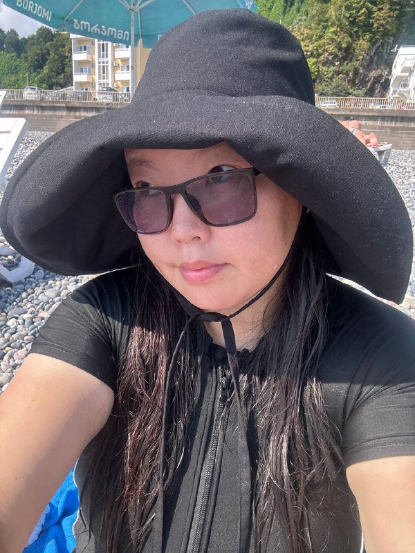 Летние панамы с большими полями, черная, красная