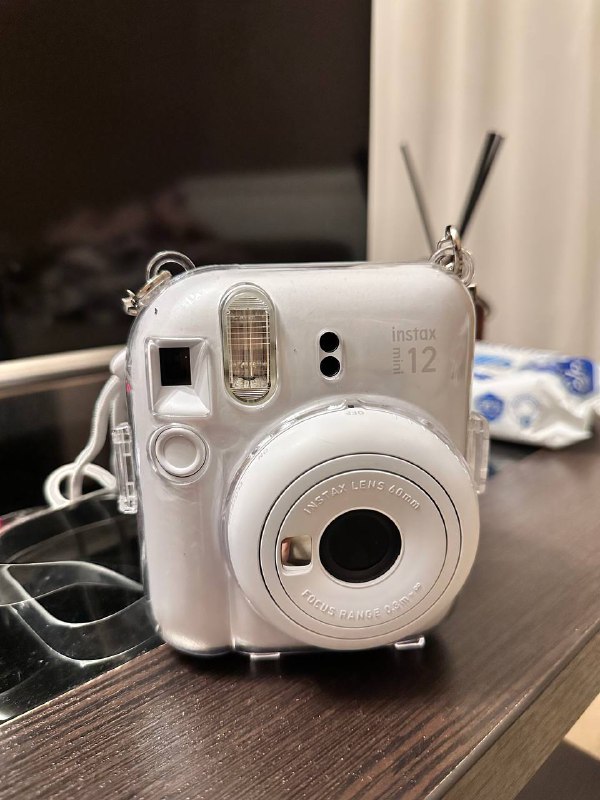 Фотоаппарат InstaxMini 12 с чехлом 2